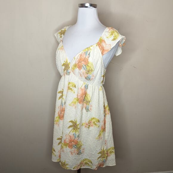 American Eagle Floral Dress Tie Back Pockets Cream Peach Crinkle - Picture 4 of 8